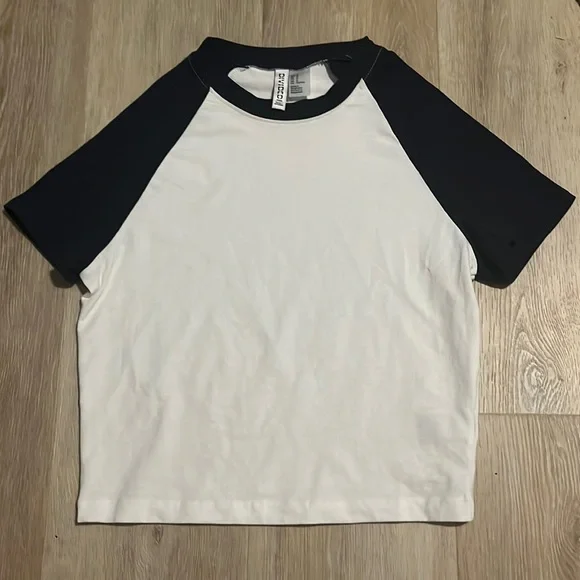 H&m sales baseball tee